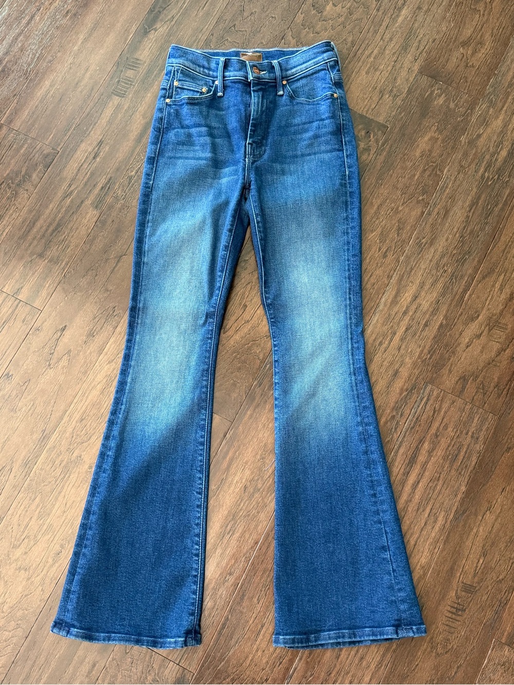 NEW Mother Denim The Weekender Jeans  Nip it in the Butt Size 24